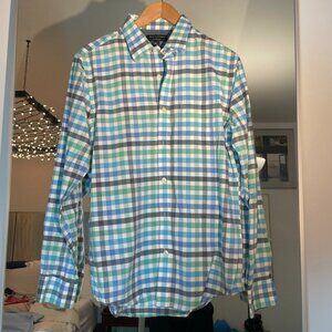 Banana Republic Soft Wash Slim Fit Button Down Size M Color Green Flash